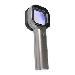 Wood's Lamp for Diagnosing Fungal Infections of Skin and Coat 1